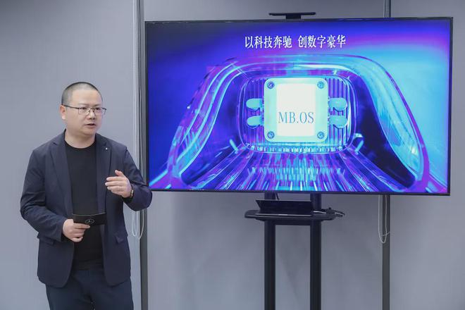 奔驰端上端到端纯视觉方案的全场景智驾(图11)