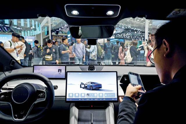 高速开车睡觉谁制造了“全民智驾”幻觉？(图7)